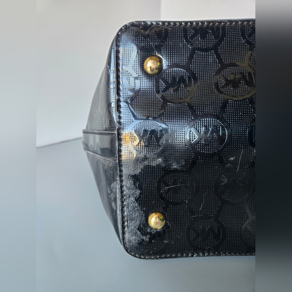 Michael Kors Jet Set Signature Black Patent Leather Mirror Large Tote Bag Purse - Picture 7 of 8
